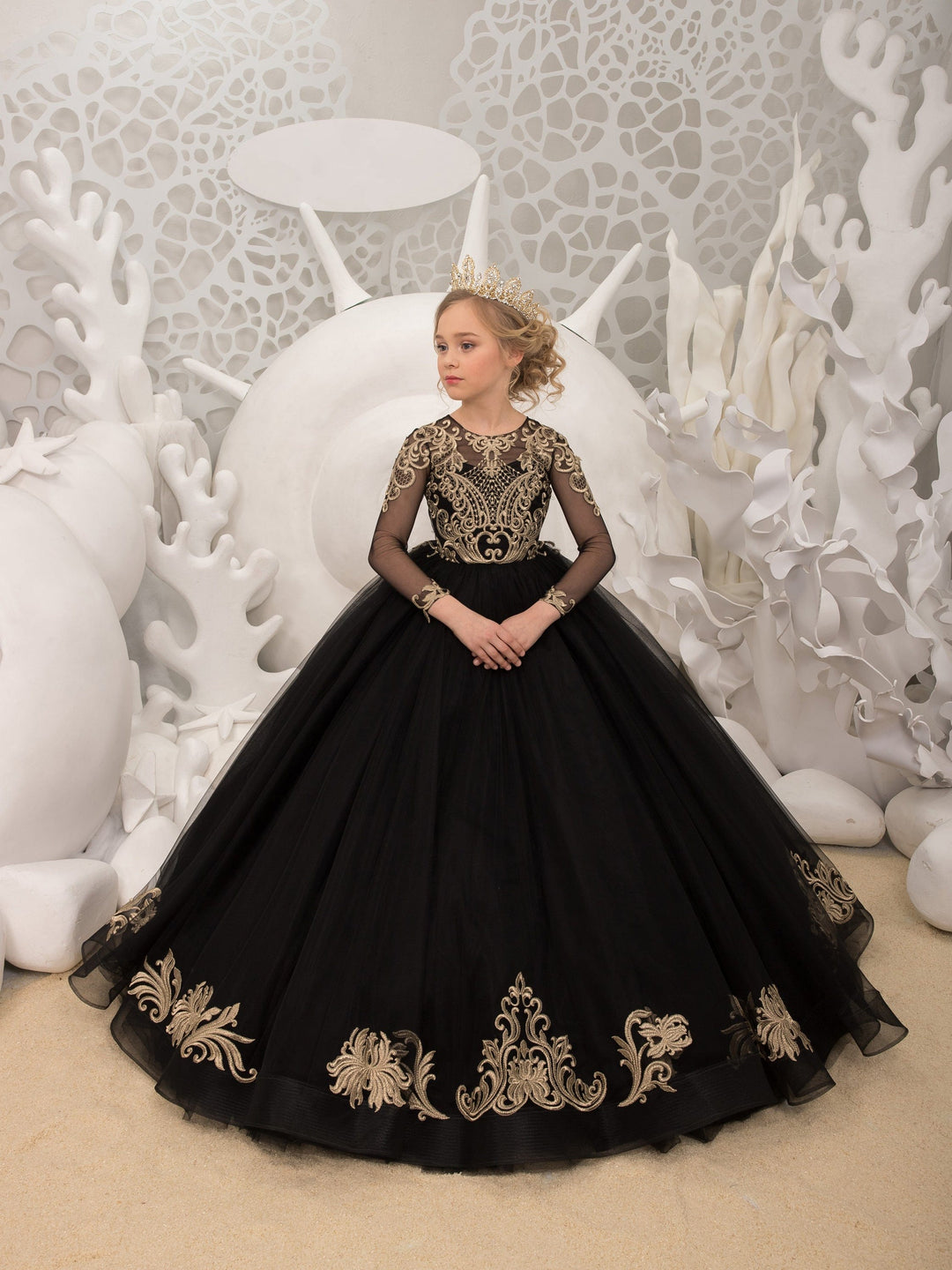 3m / Balck Sunnypetal Black Long Sleeves Gold Embroidery Appliques Tulle Flower Girl Dresses