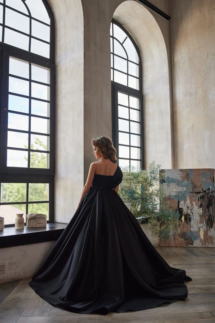 3m / Black Sunnypetal One-Shoulder Pleated Sleeve Long Princess Satin Ball Gown for Girls