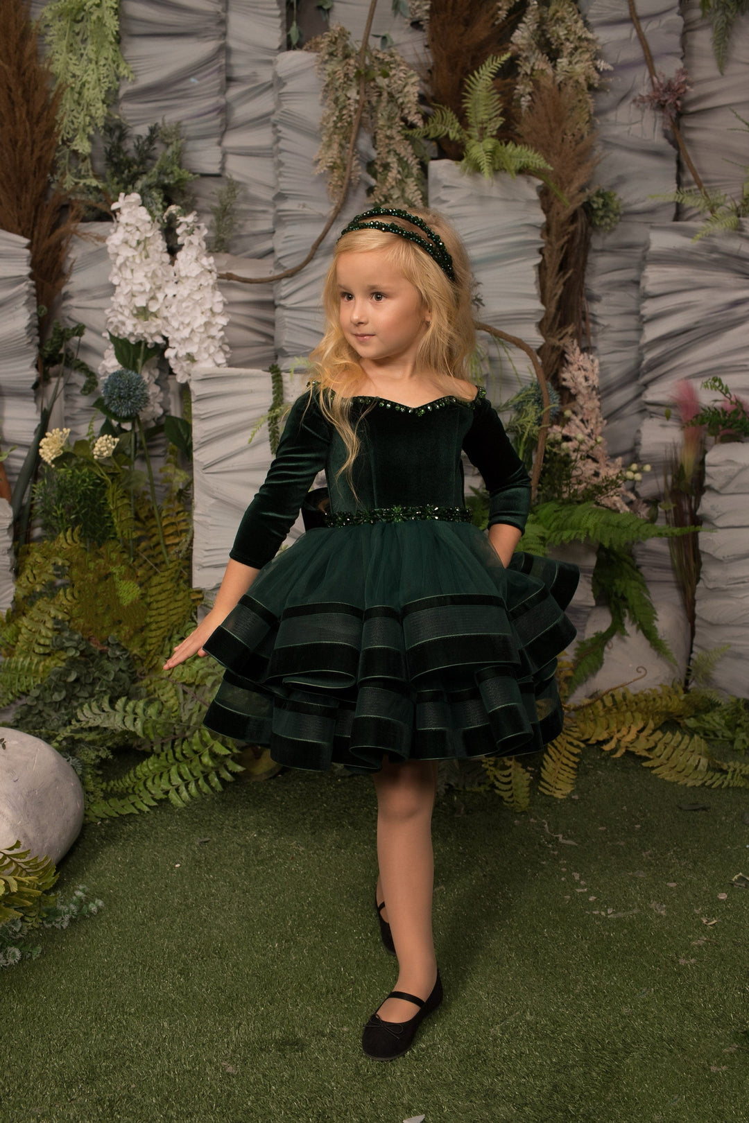 3m / Hunter Green Sunnypetal Velvet Long Sleeves Sweetheart Tulle Knee-Length Flower Girl Dress with Bow