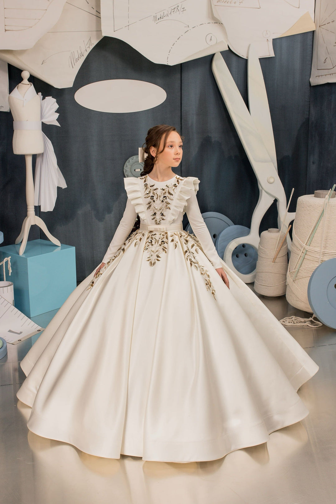 3m / Ivory Sunnypetal Luxurious Satin Ball-Gown Long Sleeves Gold Sequins Beading Flower Girl Dresses