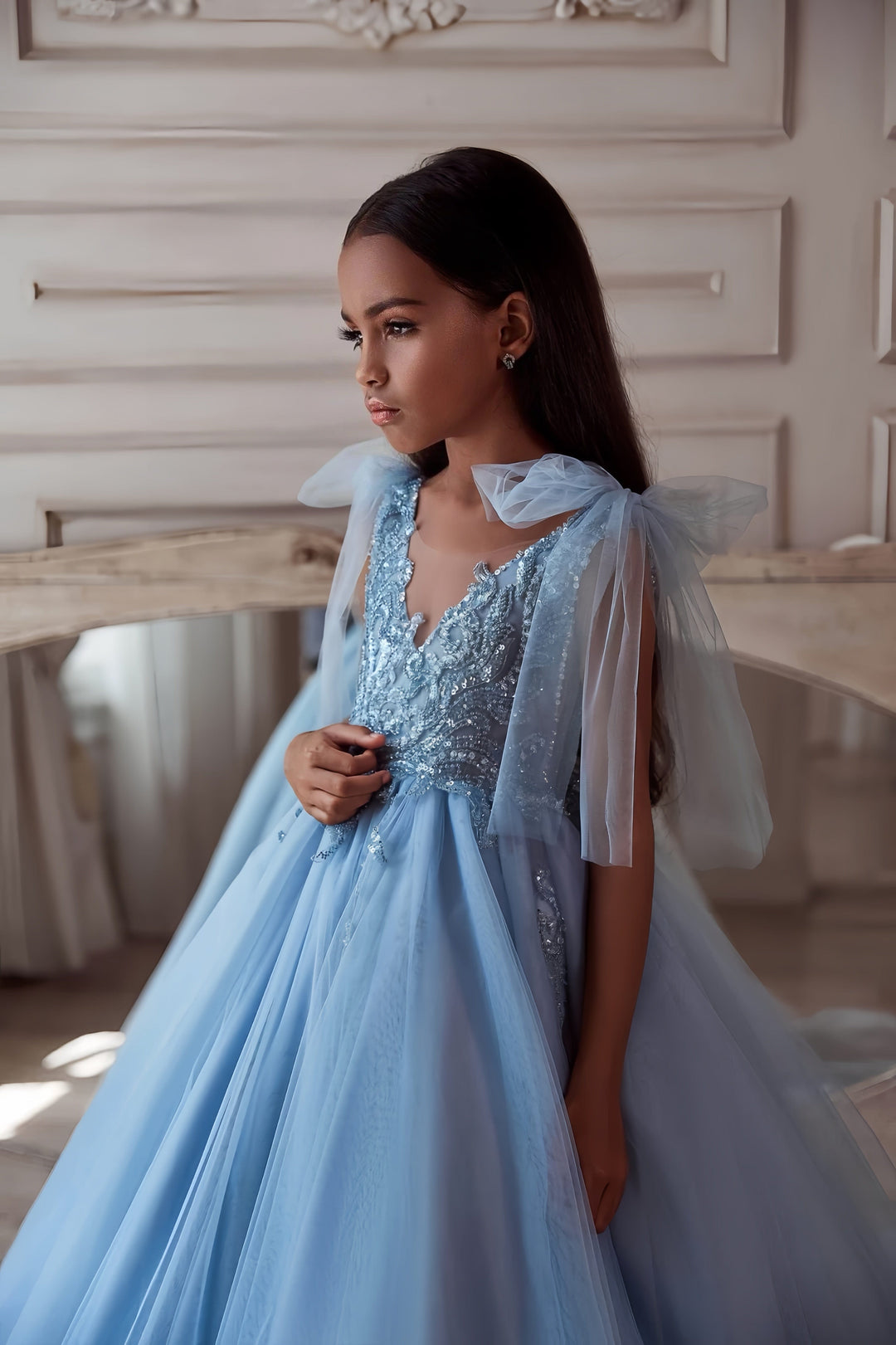 3m / Light Blue Sunnypetal Elegant Light Blue V-Neck Bow Tie Shoulder Long Tulle Flower Girl Dresses