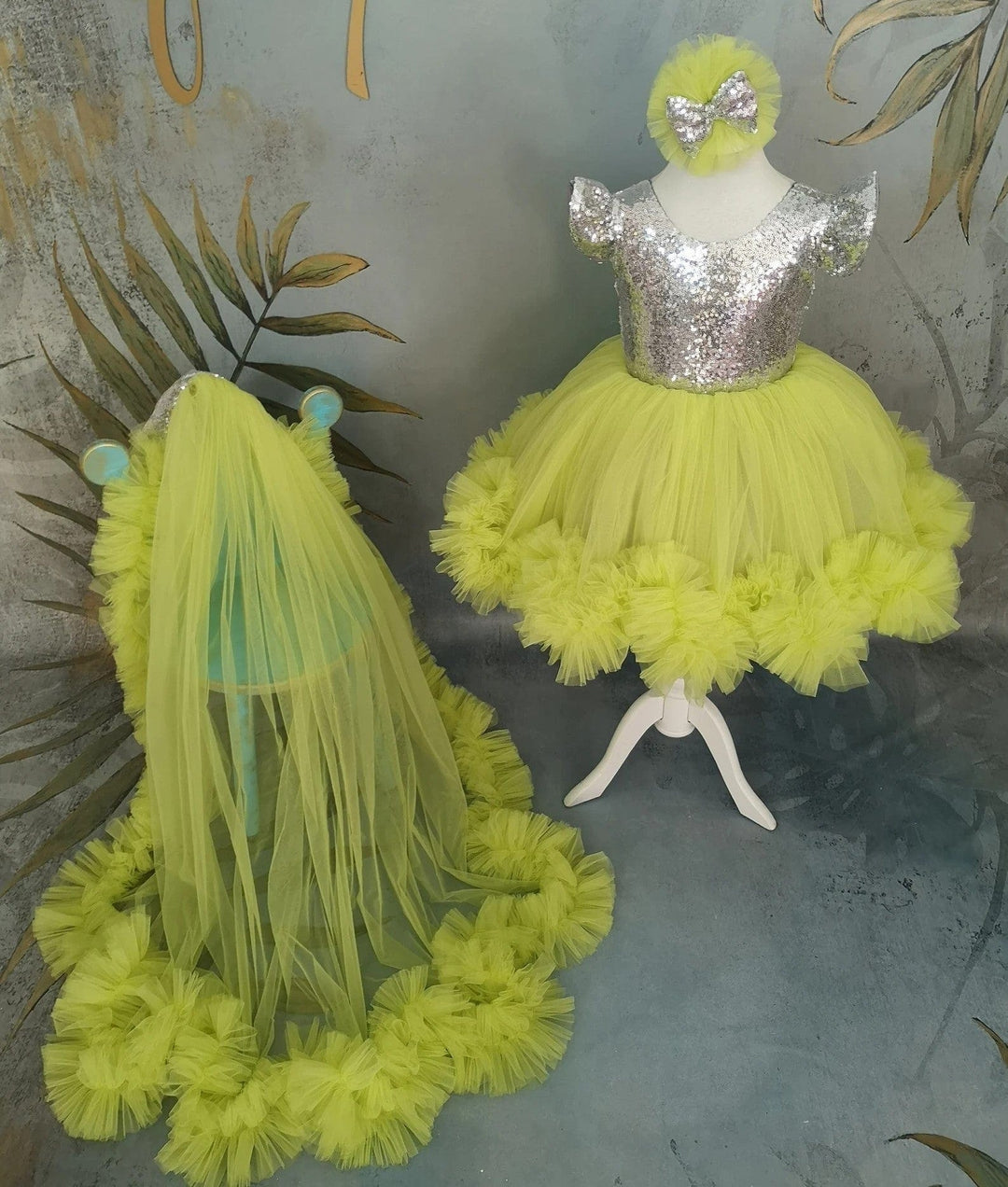 3m / Neon Green Sunnypetal Neon Green Tulle Baby Girl Tutu Pageant Dress with Detachable Train