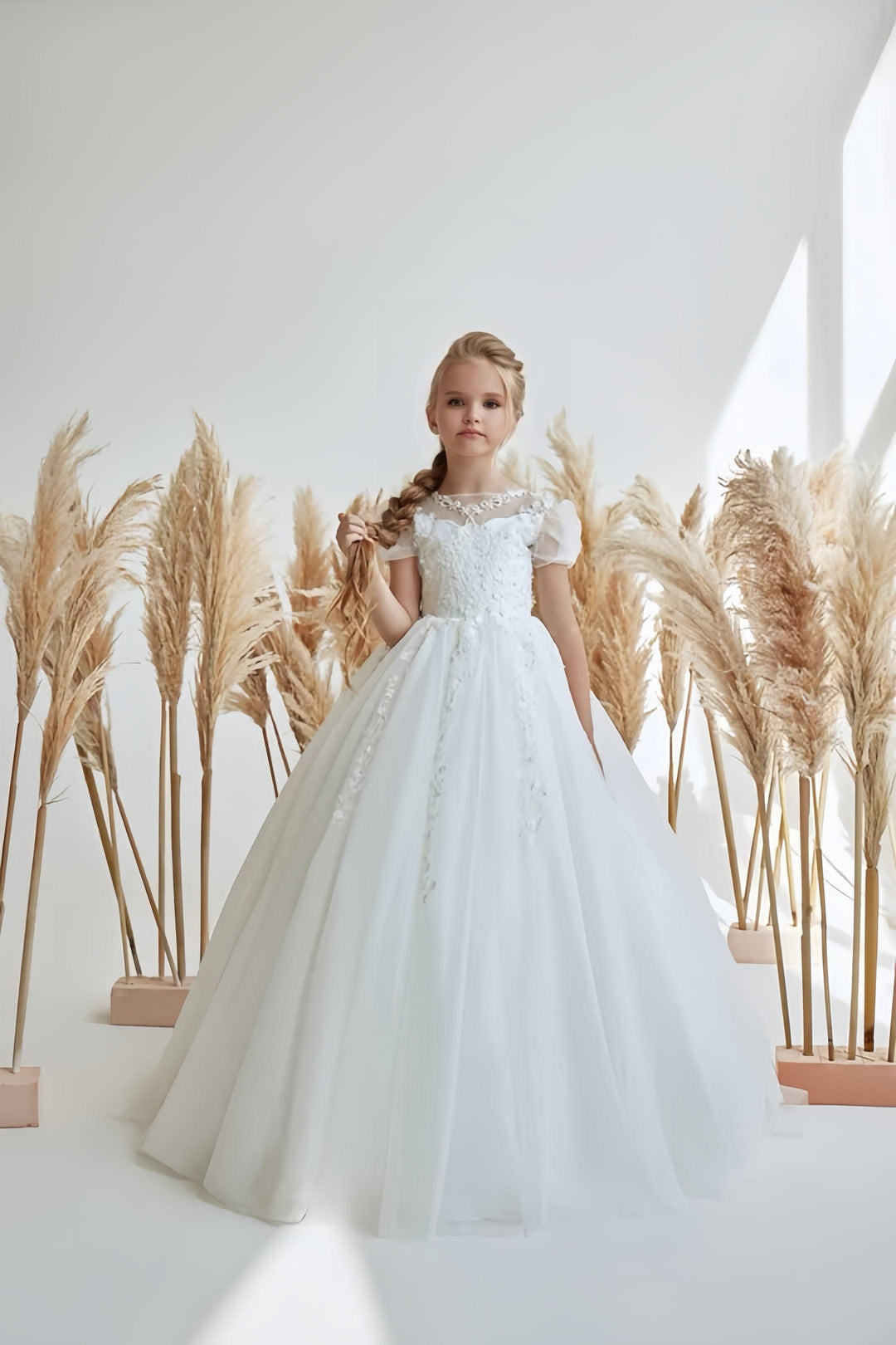 3m / Off White Sunnypetal Exquisite Off White Puff Sleeves Appliques Tulle Flower Girl Dresses Wedding Dress