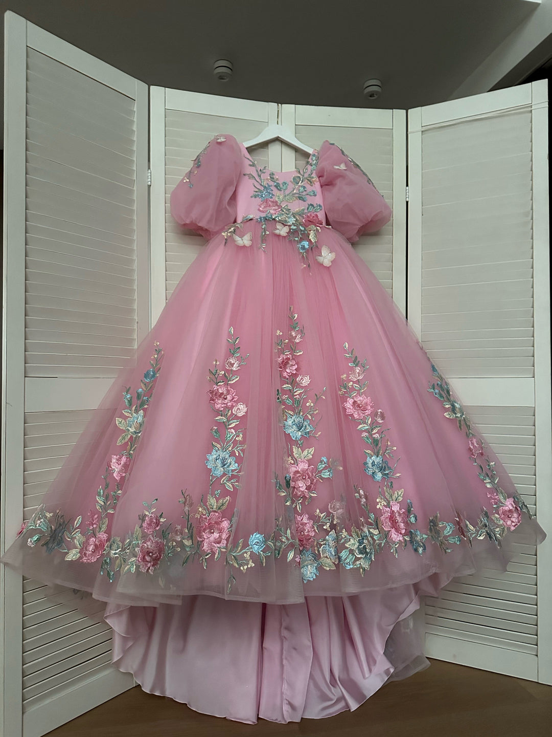 3m / Pink Sunnypetal Exquisite Puffy Sleeves Princess 3D Butterfly Flower Appliques Long Tulle Pageant Dress