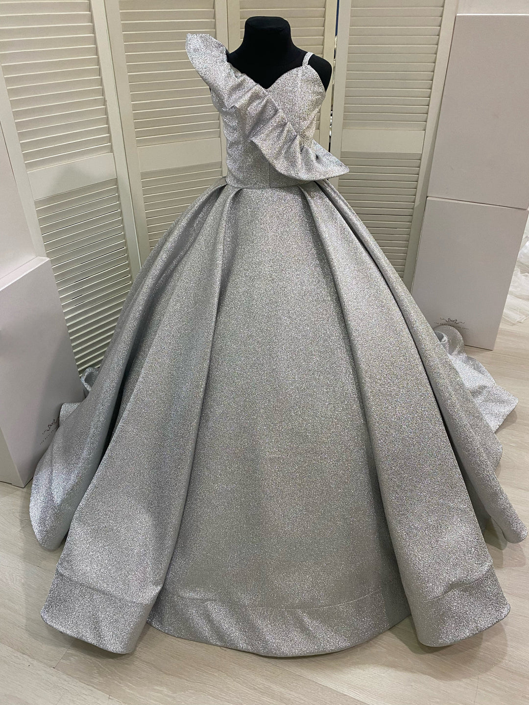 3m / Silver Sunnypetal Luxurious Satin Flower Girl Dresses Formal Dinners Prom Pageant Ball Gown