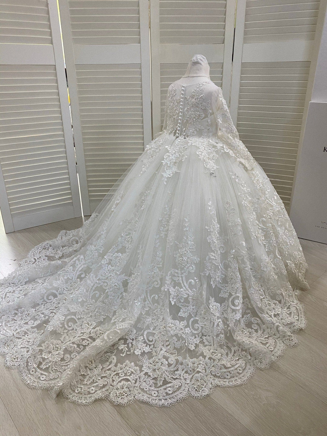 3m / White Sunnypetal Elegant White Lace Train Flower Girl Gown First Communion Dress