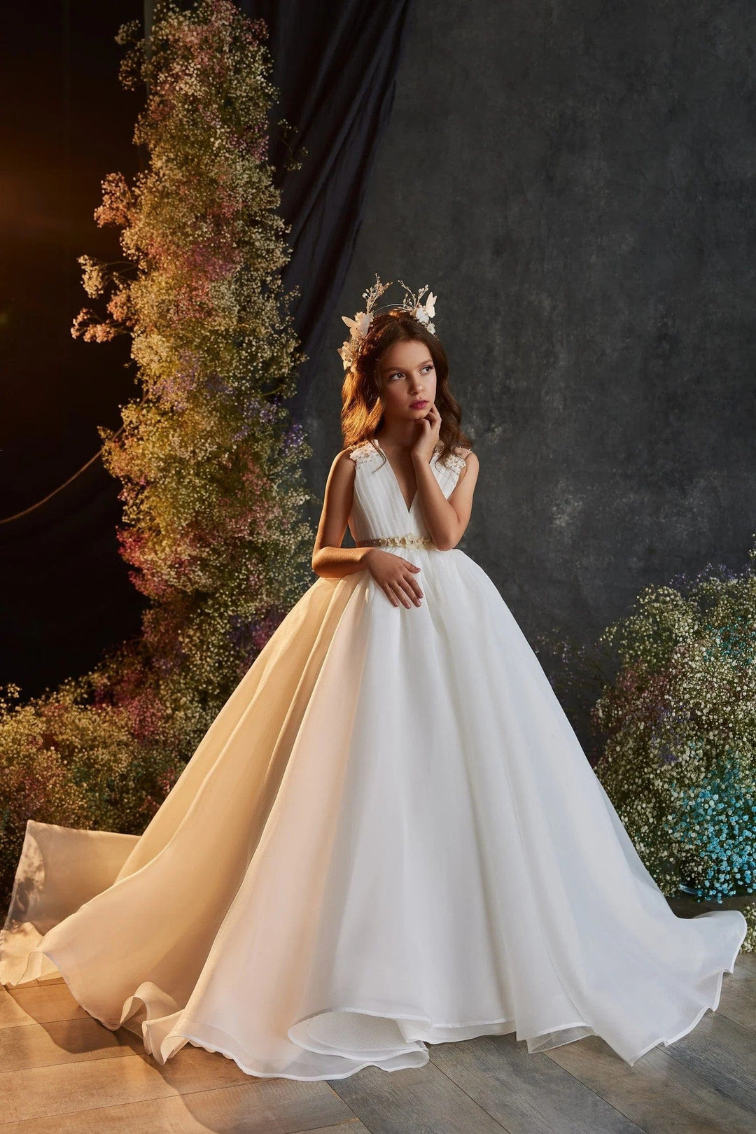 3m / White Sunnypetal White Chiffon Pleated V-Neck Sleeveless Ball Gown Flower Girl Dresses