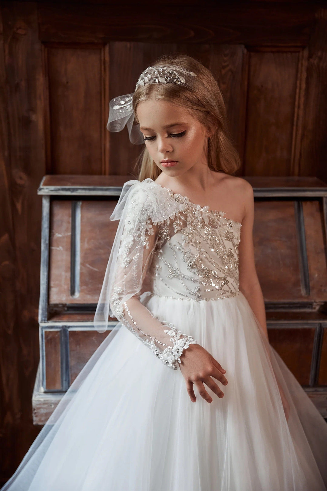 Sunnpetal Asymmetrical One-Shoulder Princess Tulle Flower Girl Dresses Communion Gown