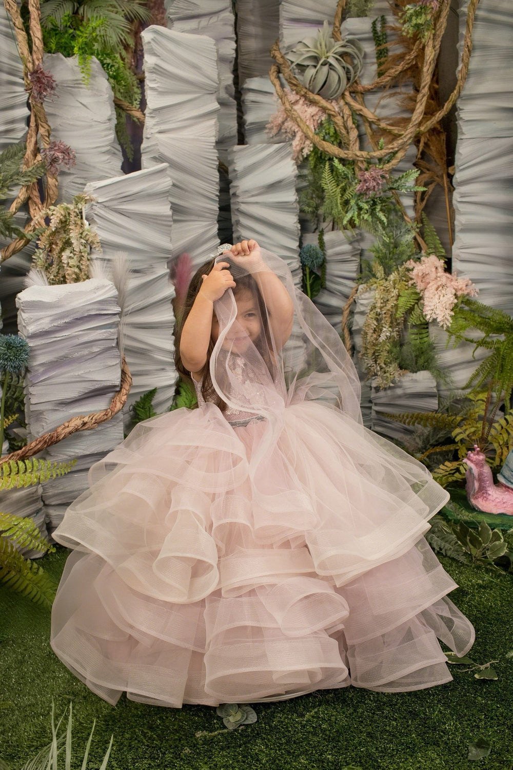 Sunnypetal Adorable Ruffled Tulle Princess Gown Flower Girl Dress