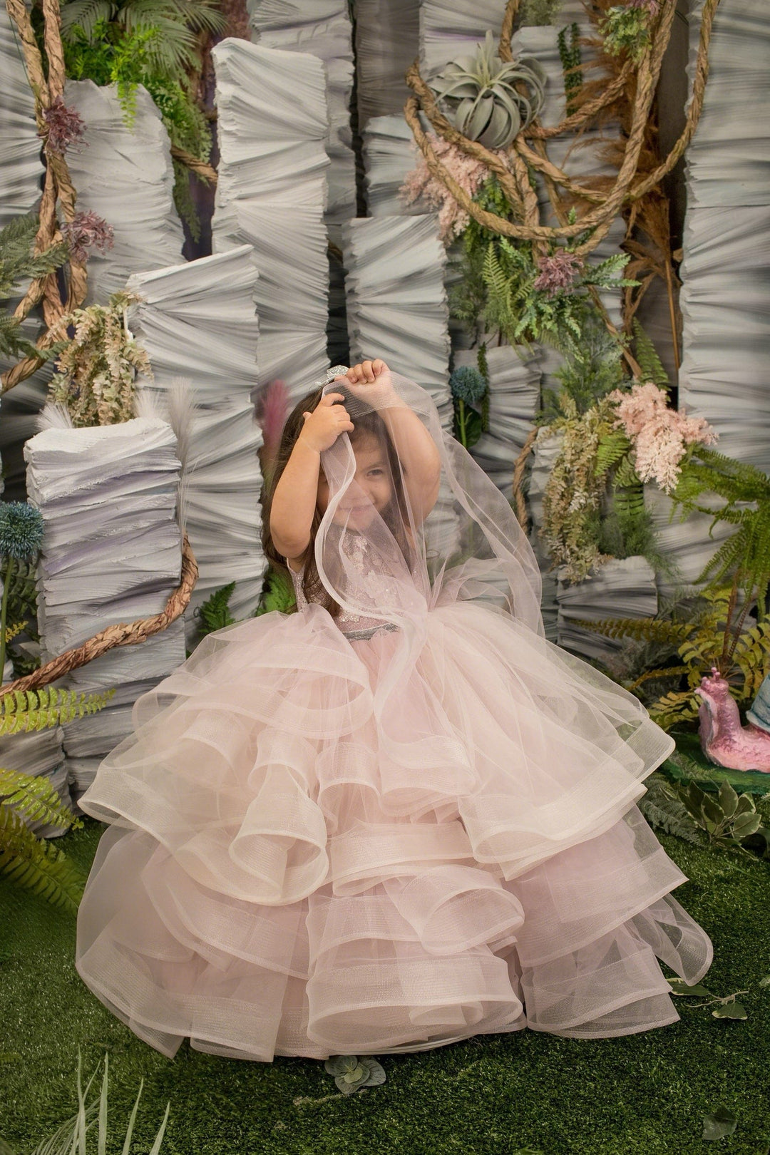 Sunnypetal Adorable Ruffled Tulle Princess Gown Flower Girl Dress