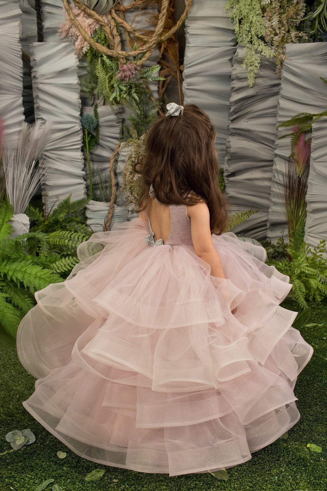 Sunnypetal Adorable Ruffled Tulle Princess Gown Flower Girl Dress
