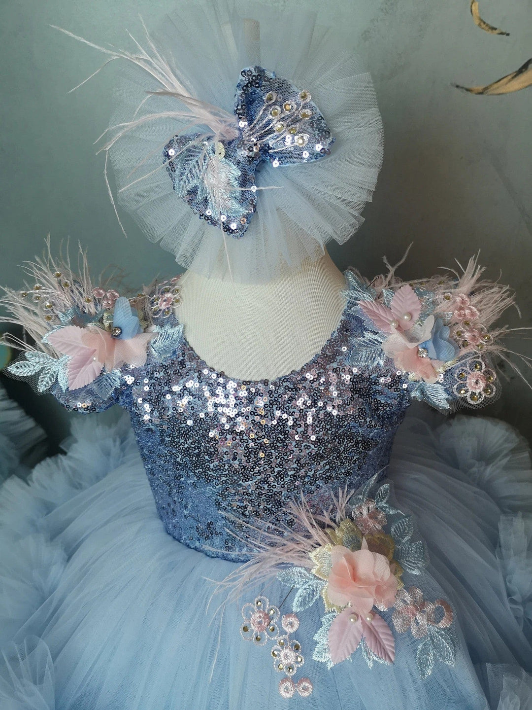 Sunnypetal Baby Blue Feather Sleeve Tulle Flower girl Dress with 3D Butterfly Train