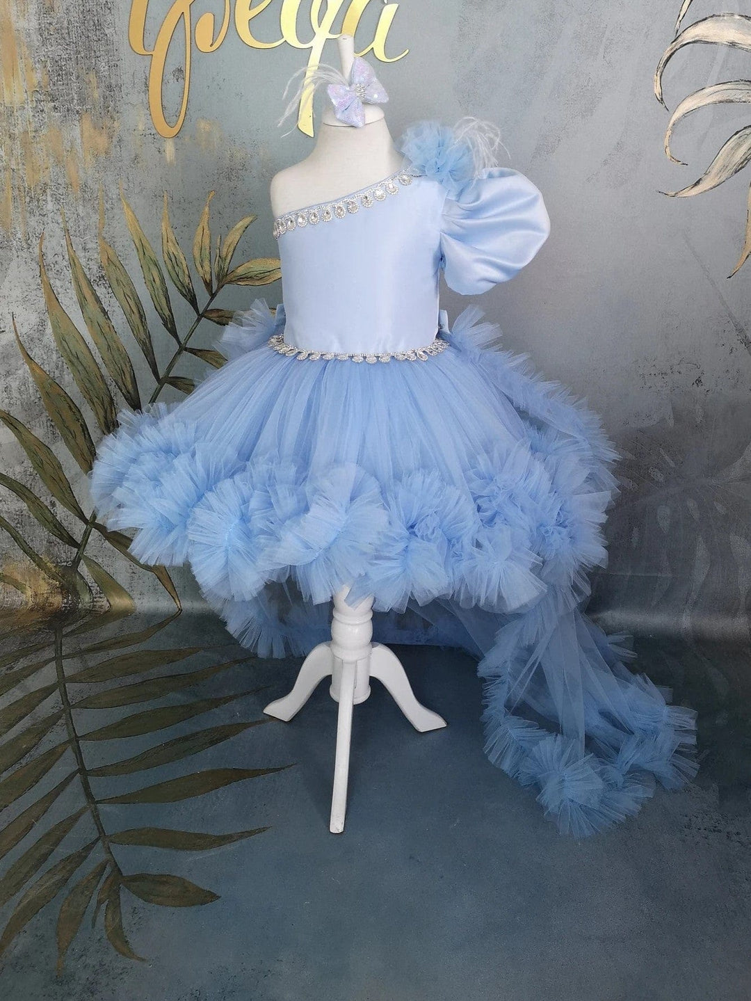 Sunnypetal Baby Blue One-Shoulder Puff Sleeve Flower Girl Gown with Detachable Train