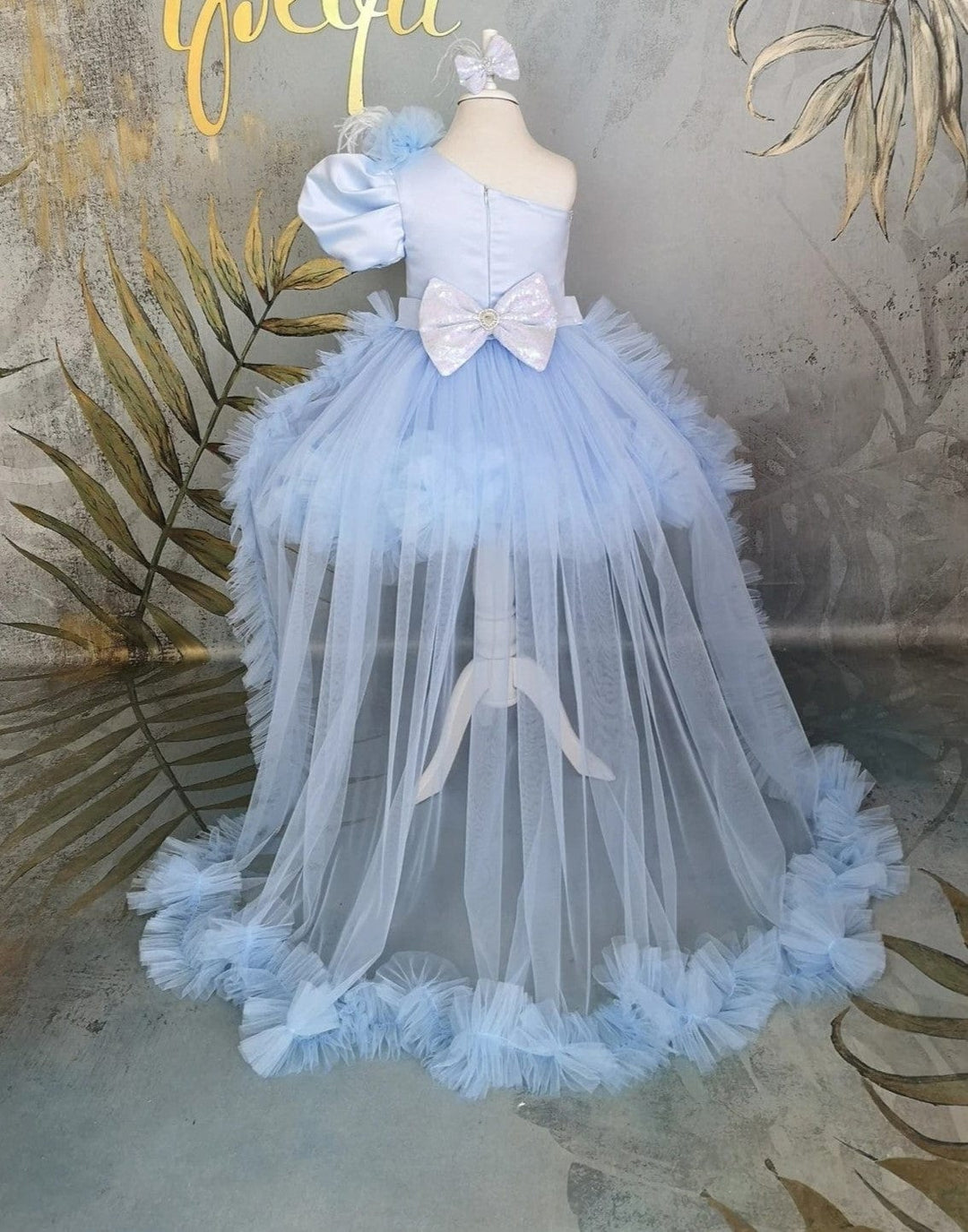 Sunnypetal Baby Blue One-Shoulder Puff Sleeve Flower Girl Gown with Detachable Train