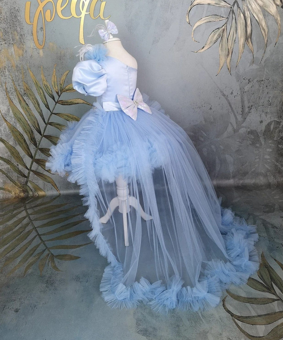 Sunnypetal Baby Blue One-Shoulder Puff Sleeve Flower Girl Gown with Detachable Train