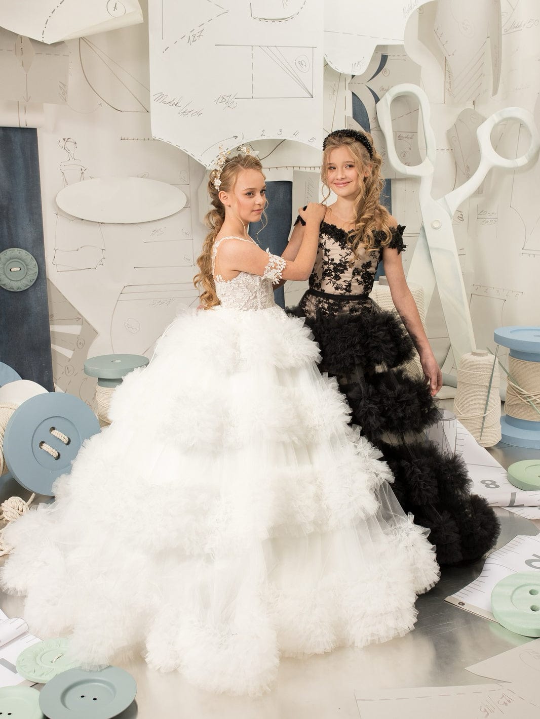 Sunnypetal Ball Gown Floral Appliques Puffy Tulle Flower Girl Dresses for Wedding