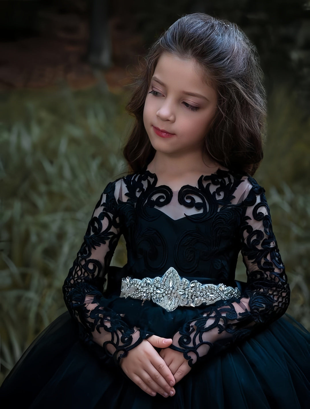 Sunnypetal Black Lace Appliques Flower Girl Dress Long Princess Tulle Ball-Gown