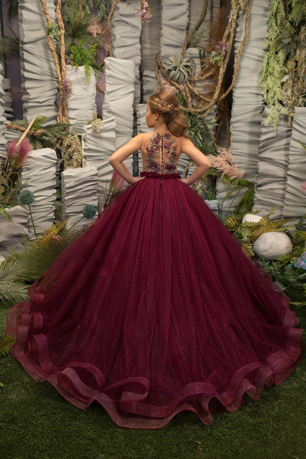 Sunnypetal Burgundy Glitter Tulle Flower Girl Dresses with Embroidery Appliques