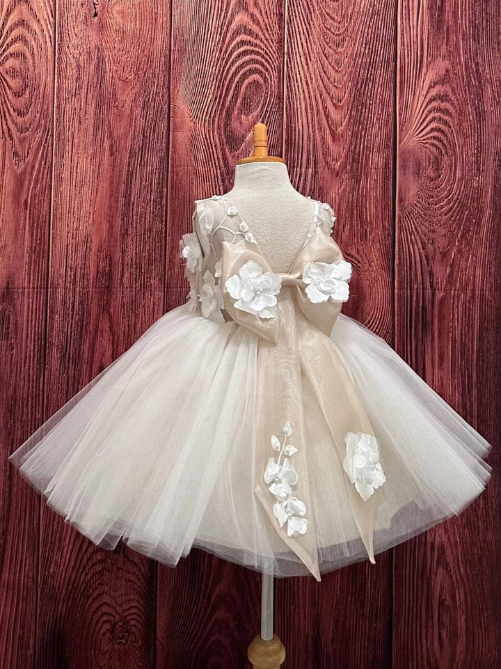 Sunnypetal Champagne V-Back Puff Tulle Flower Girl Dresses with 3D Floral Big Bow
