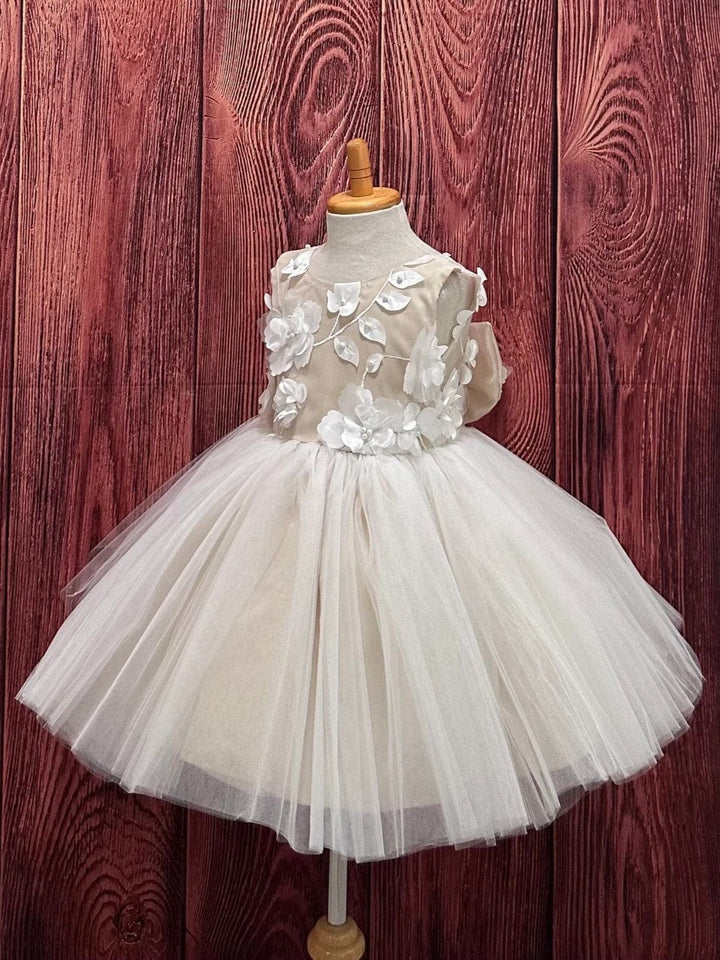 Sunnypetal Champagne V-Back Puff Tulle Flower Girl Dresses with 3D Floral Big Bow