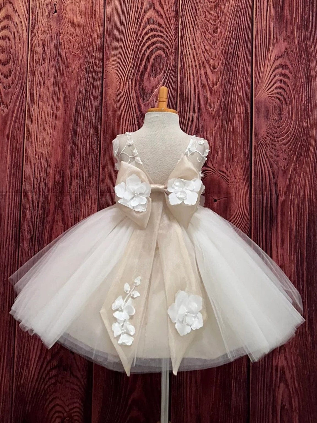 Sunnypetal Champagne V-Back Puff Tulle Flower Girl Dresses with 3D Floral Big Bow