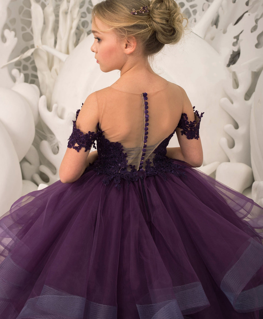Sunnypetal Dark Purple Puffy Tulle Flower Girl Dress Off-The-Shoulder Beading Sequins Pageant Gown