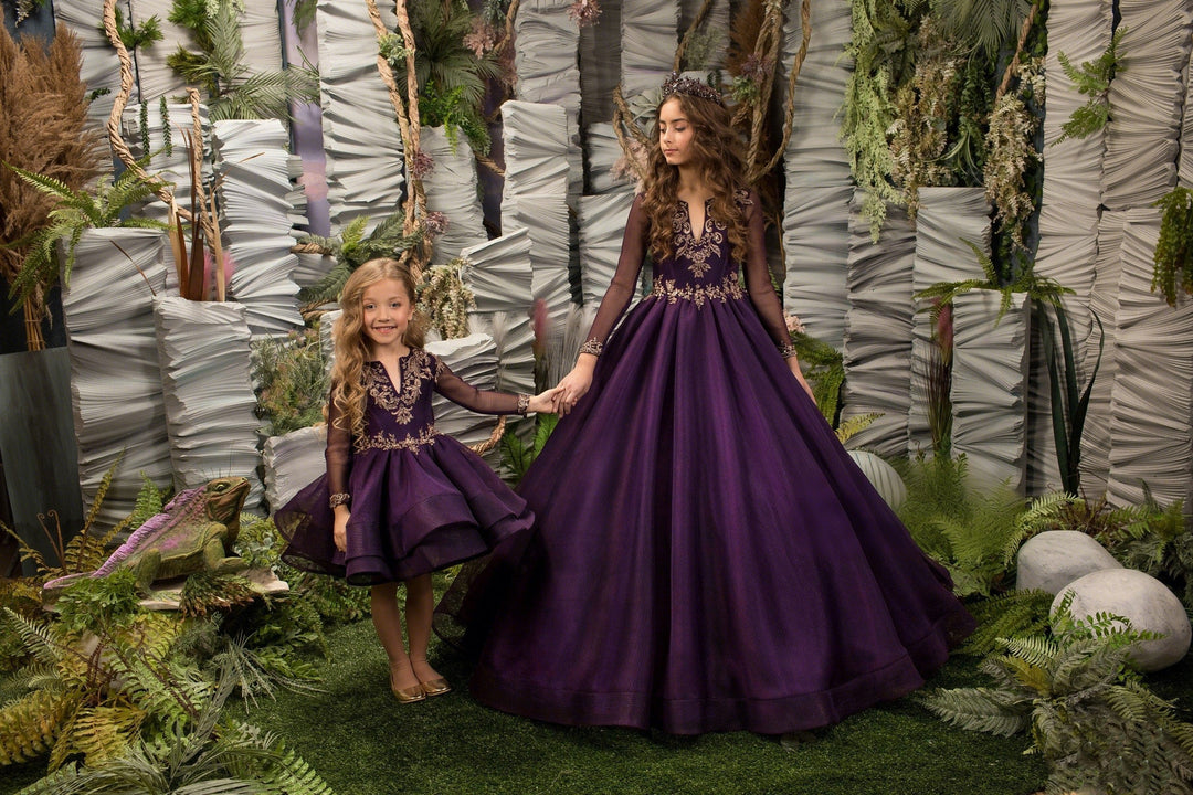 Sunnypetal Deep Purple Tulle Flower Girl Dresses V-Neck Gold Embroidery Pageant Ball-Gown