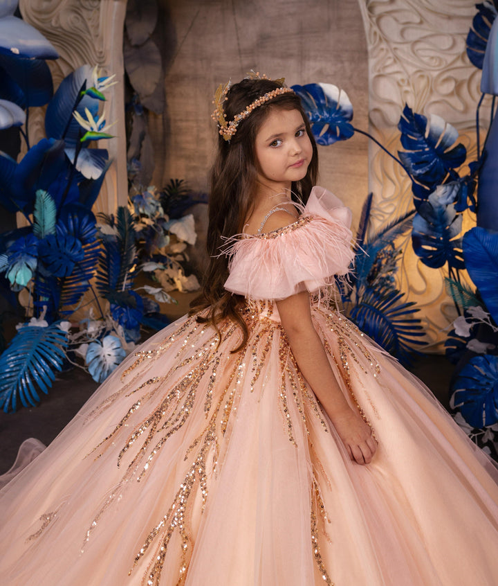 Sunnypetal Dreamy Ball-Gown Off-Shoulder Ruffled Feather Sequins Tulle Flower Girl Dresses