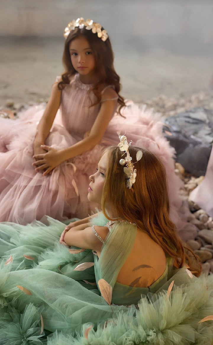 Sunnypetal Dreamy Flower Girl Dresses Layered Feather Tulle Princess Birthday Pageant Gown
