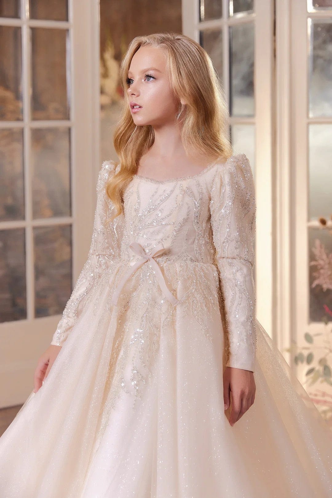 Sunnypetal Elegant Champagne Sparkle Long-Sleeve Ball Gown for Flower Girls
