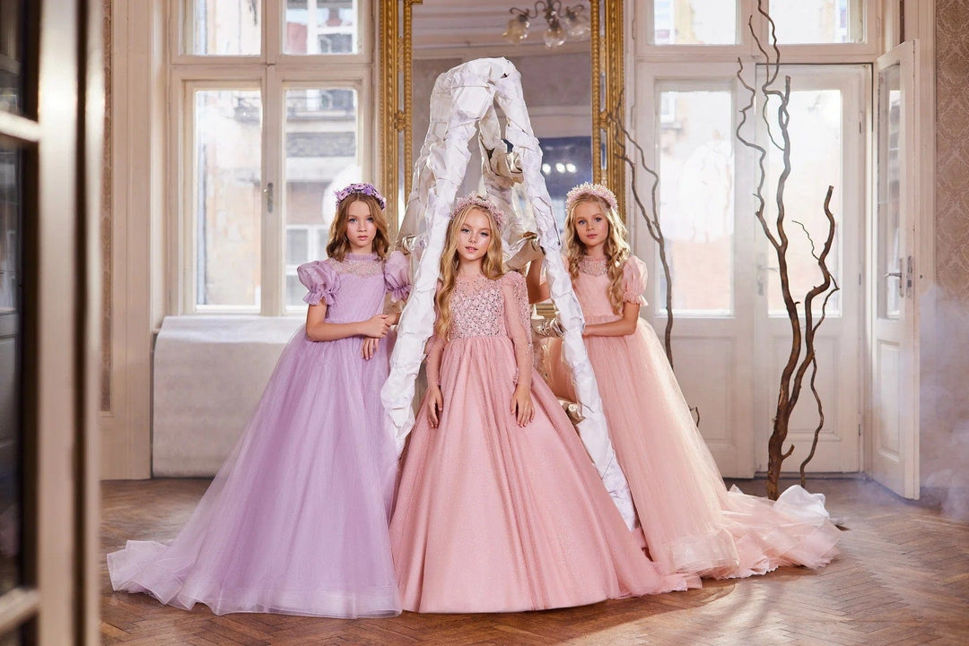 Sunnypetal Elegant Fairy Tale Embroidered Tulle Flower Girl Gown