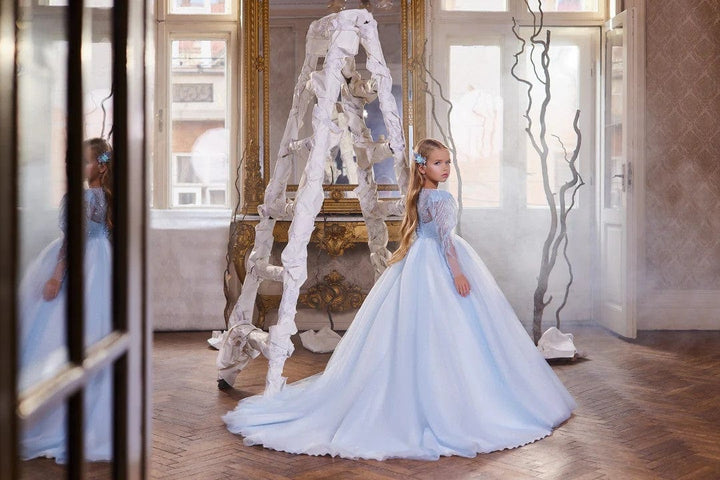 Sunnypetal Elegant Fairy Tale Embroidered Tulle Flower Girl Gown