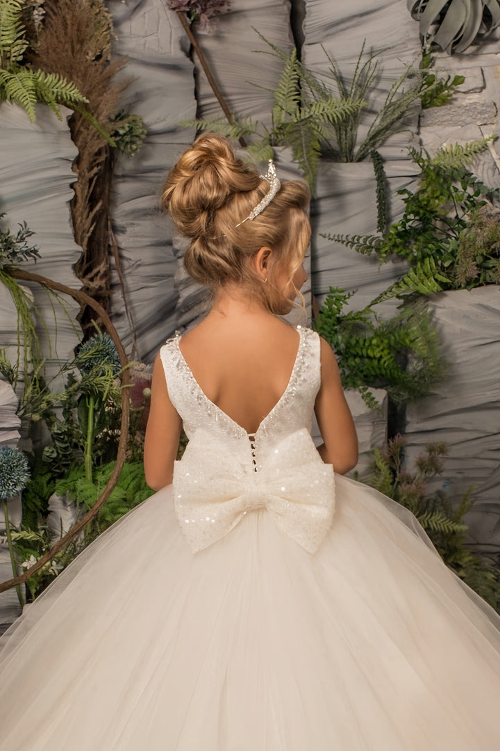 Sunnypetal Elegant Ivory Flower Girl Dresses for Wedding First Communion Ball-Gown