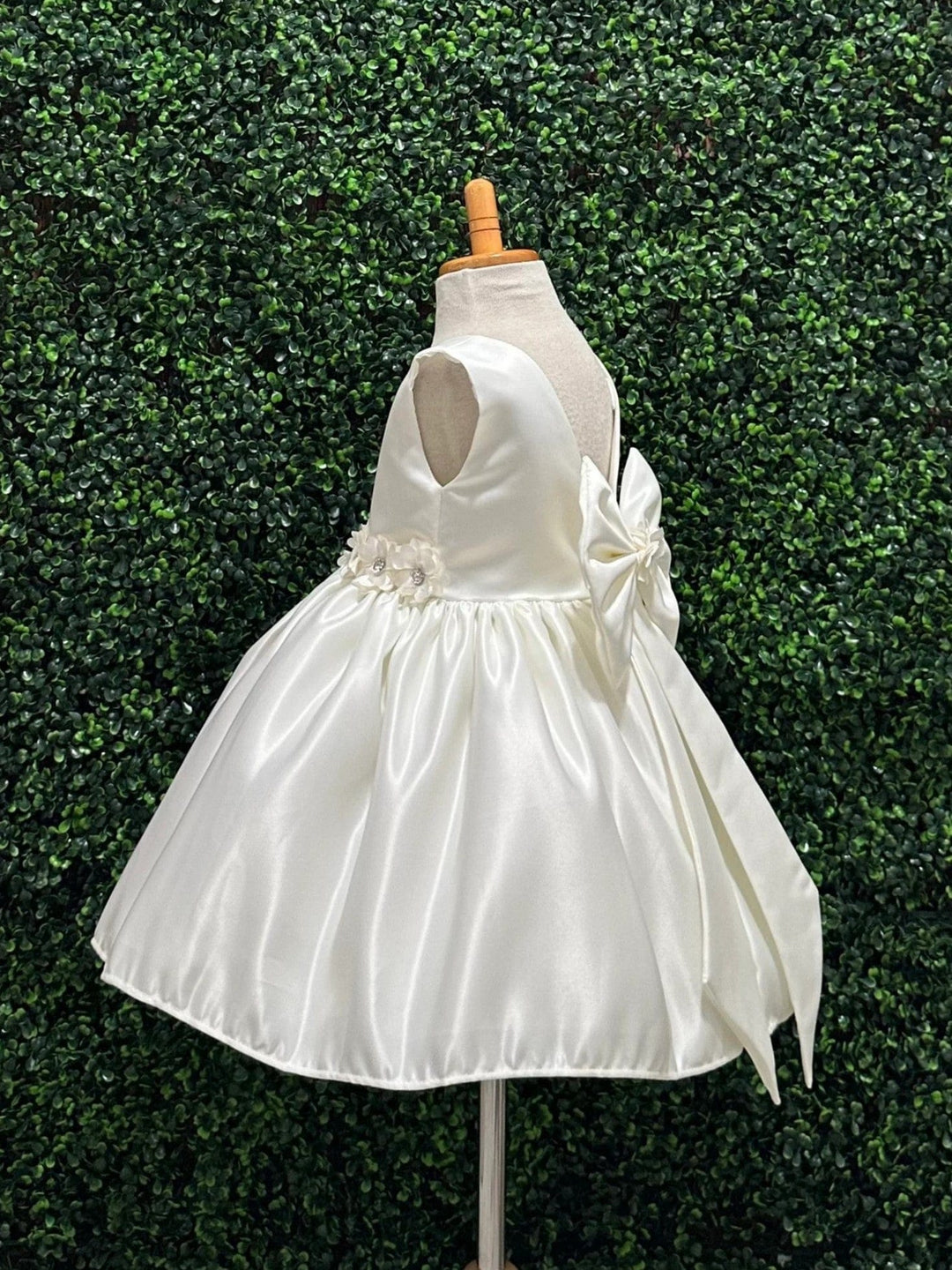 Sunnypetal Elegant Ivory Satin Flower Girl Dresses Wedding Communion Princess Dress