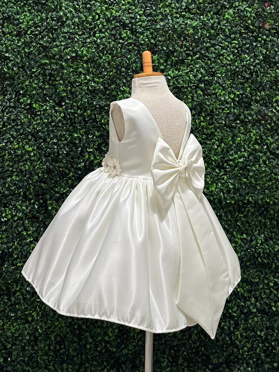 Sunnypetal Elegant Ivory Satin Flower Girl Dresses Wedding Communion Princess Dress