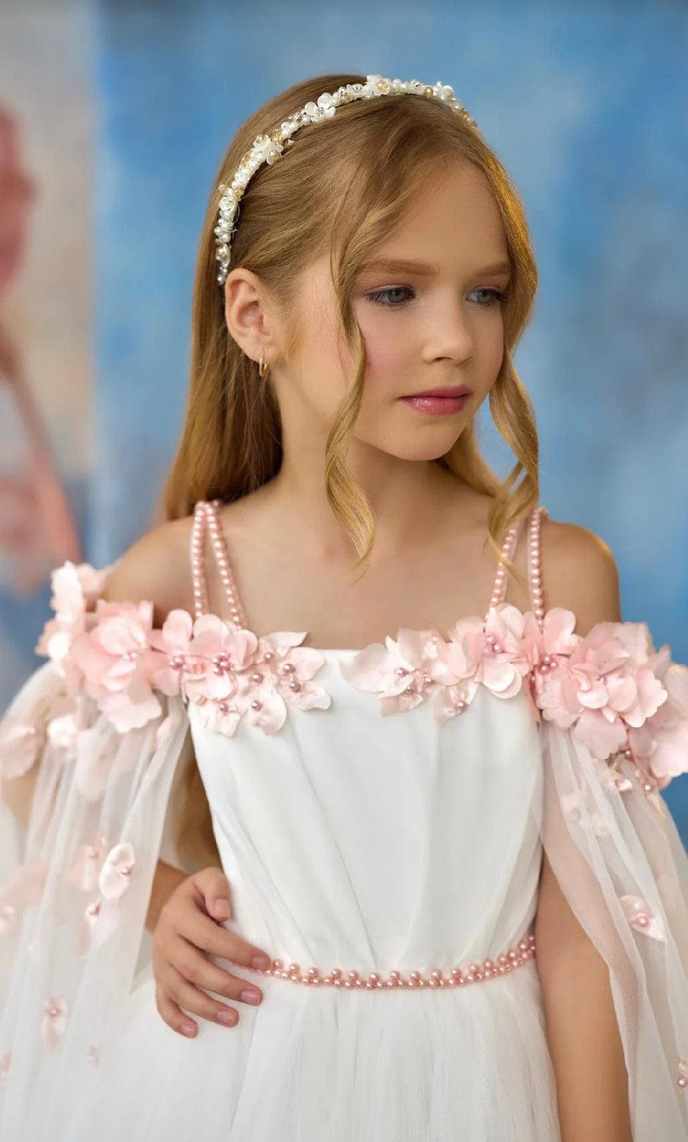 Sunnypetal Elegant Off-Shoulder 3D Flowers Long Princess Tulle Flower Girl Dresses