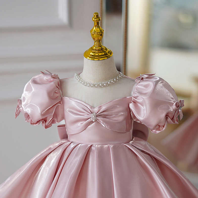 Sunnypetal Elegant Pink Puff Sleeves Satin Flower Girl Dresses