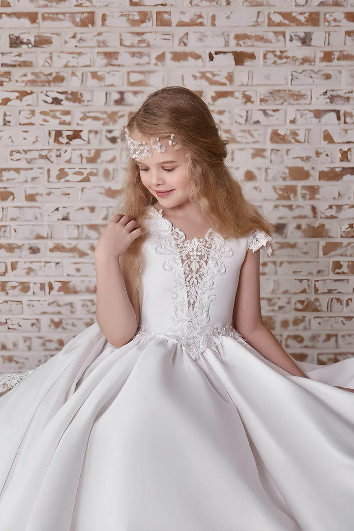 Sunnypetal Elegant Satin Flower Girl Dresses Communion White Gown with Lace Appliques