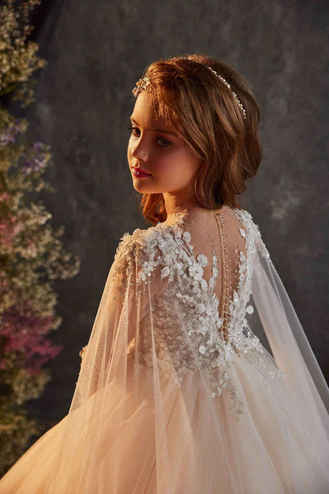 Sunnypetal Elegant Tulle Flower Girl Dress Communion Pageant Gown with Cloak Sleeves