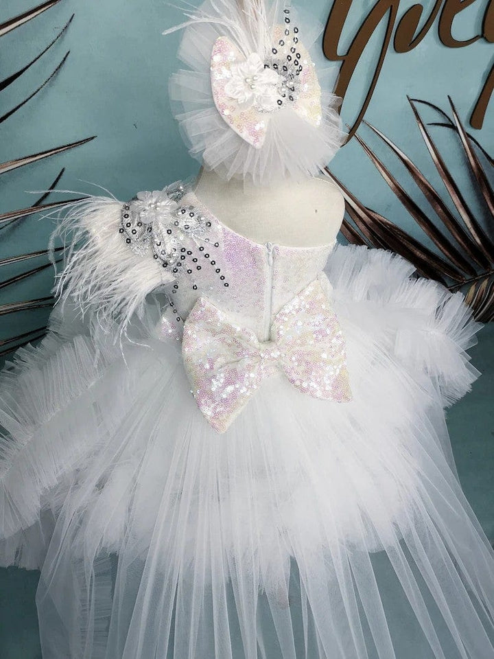 Sunnypetal Elegant White One-Shoulder Flower Girl Dresses Wedding Birthday Prom Gown