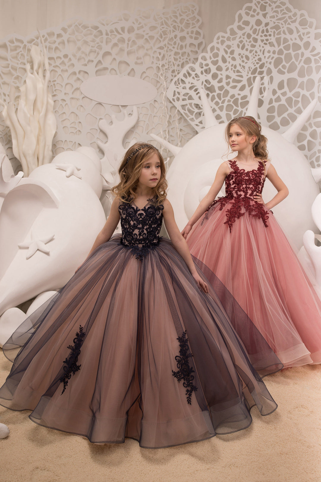 Sunnypetal Embroidery Floral Appliques Floor-Length Tulle Flower Girl Dresses