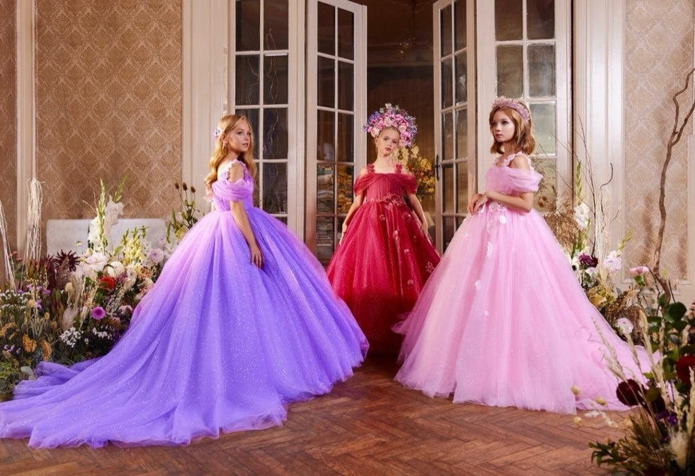 Sunnypetal Enchanting Off-The-Shoulder 3D Flowers Tulle Flower Girl Gowns