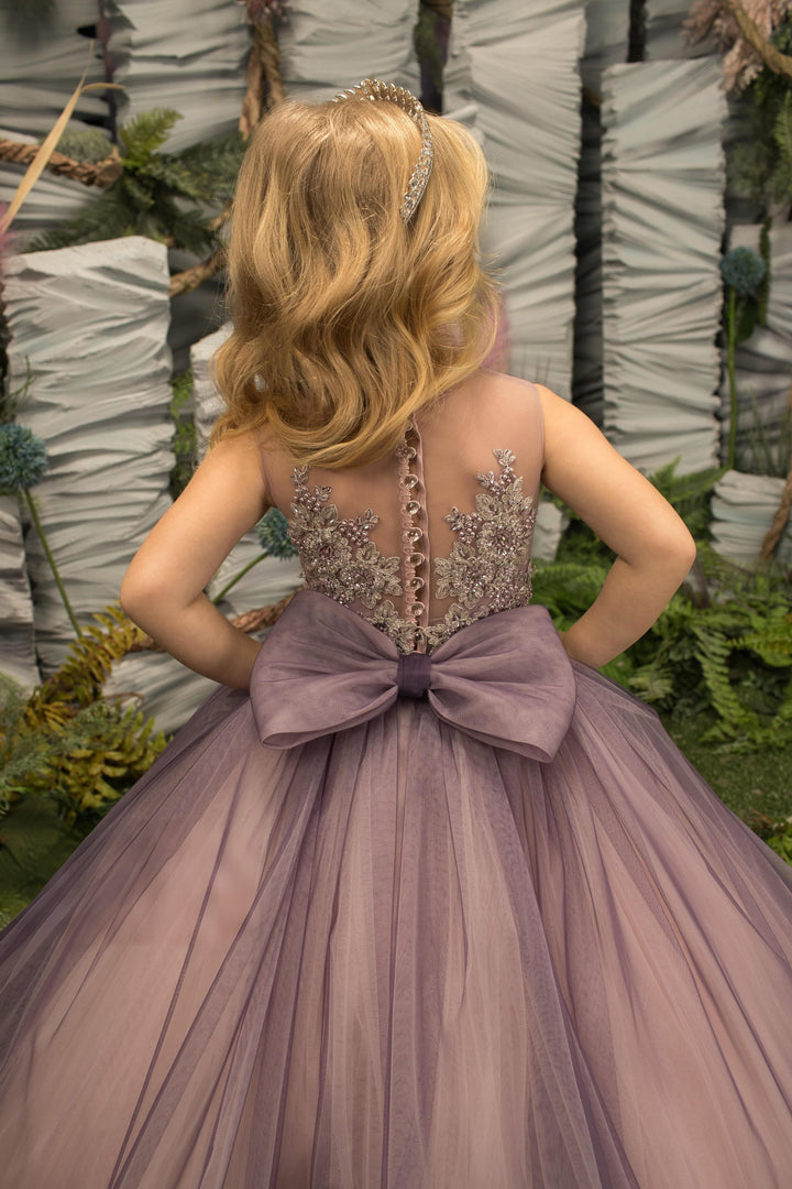 Sunnypetal Enchanting Purple Tulle Flower Girl Dresses Wedding Party Pageant Gowns with Bow