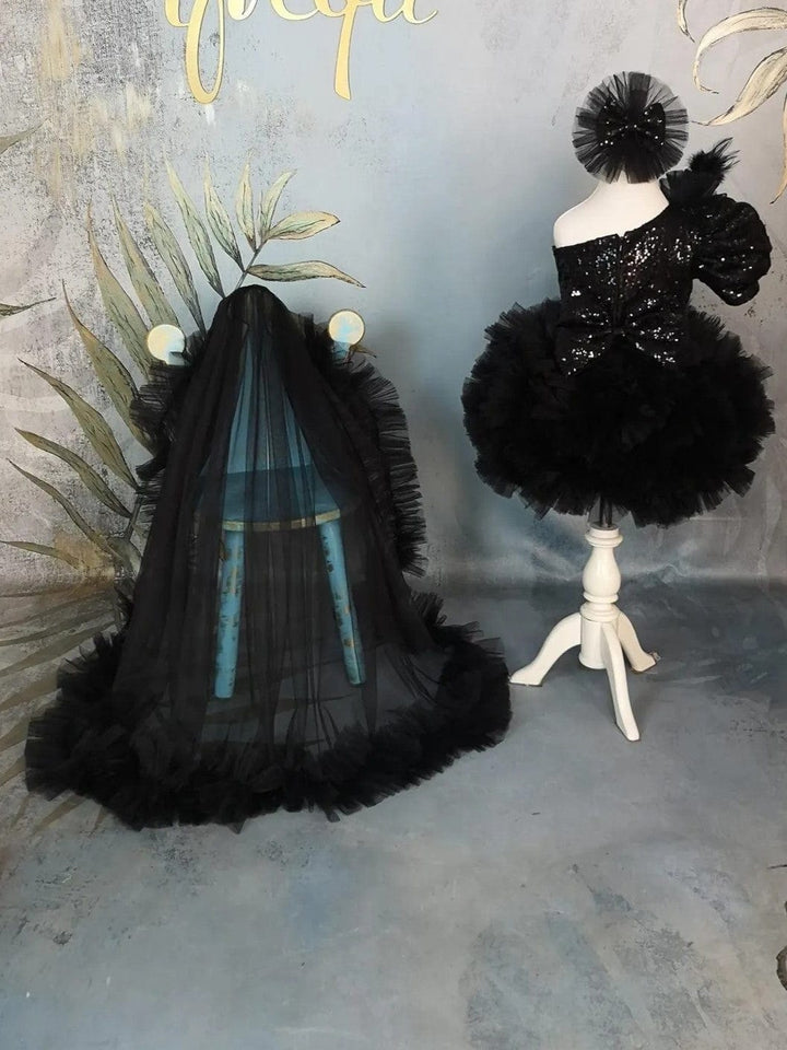 Sunnypetal Exquisite Black Sequin Flower Girl Dresses for Special Occasion