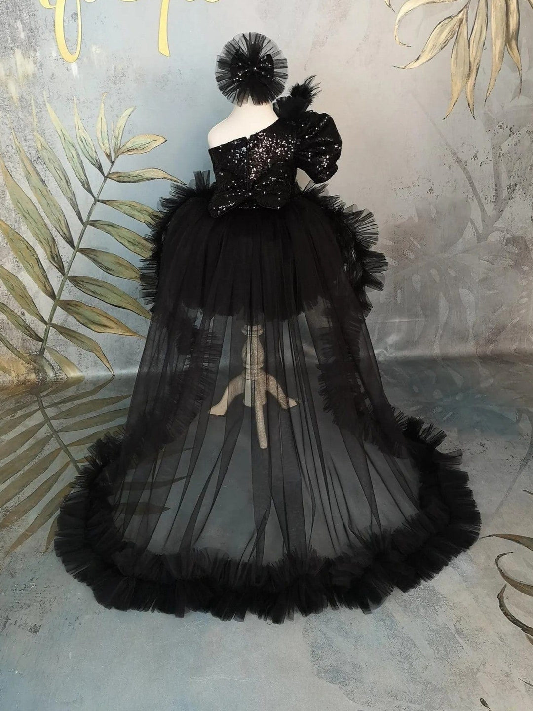 Sunnypetal Exquisite Black Sequin Flower Girl Dresses for Special Occasion