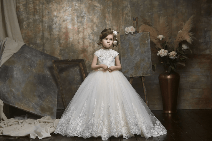 Sunnypetal Exquisite Cap Sleeves Lace & Tulle Flower Girl Dresses for Wedding