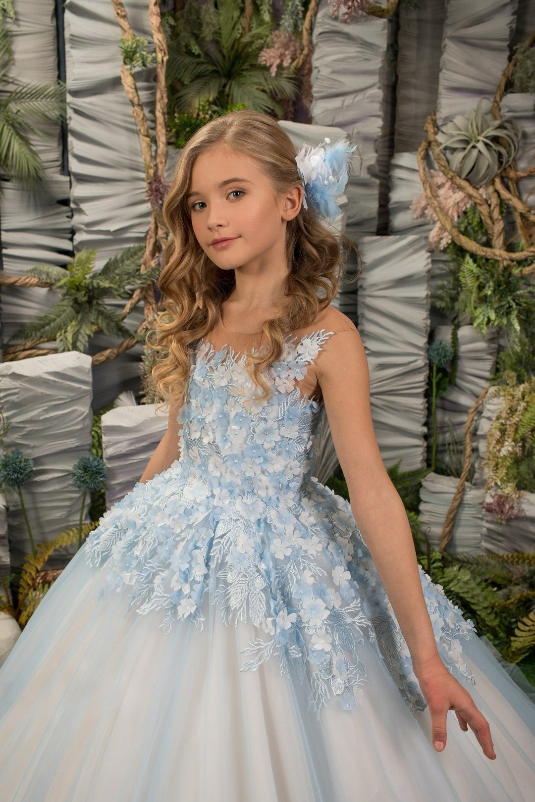Sunnypetal Exquisite Light Blue 3D Floral Appliques Flower Girl Dresses Princess Pageant Gown
