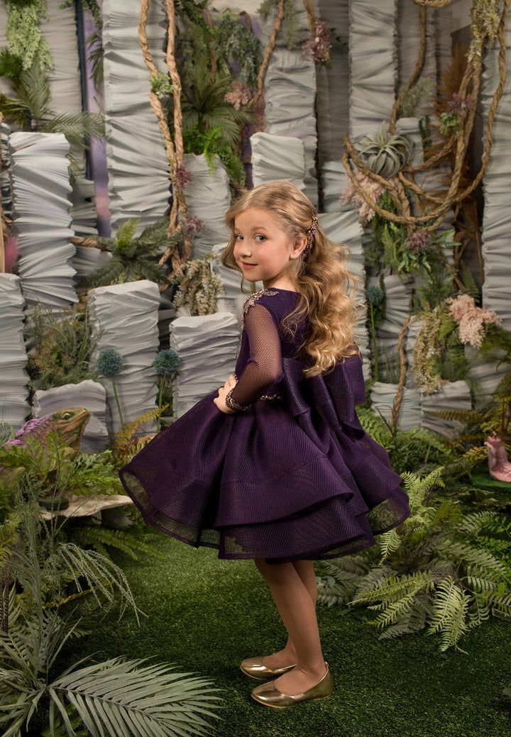 Sunnypetal Exquisite Long Sleeves Gold Embroidery V-Neck Knee-Length Flower Girl Dress with Bow