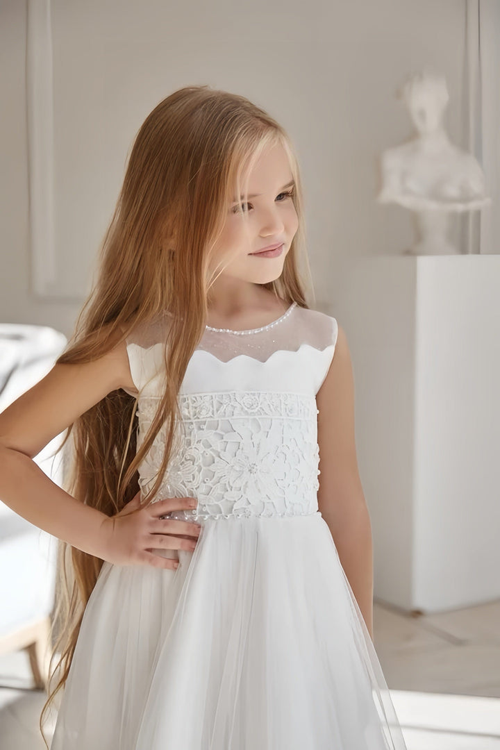 Sunnypetal Flower Girl Dresses Ivory Sleeveless Lace Boho Chic Communion Dress