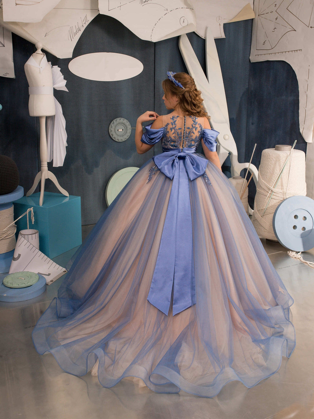 Sunnypetal Flower Girls Princess Pageant Dreses Puffy Multi-Layer Tulle Ball Gown with Bow